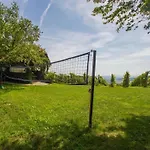 Rustic Charm With Sauna - Five Bedroom With Sauna بيت للعطل