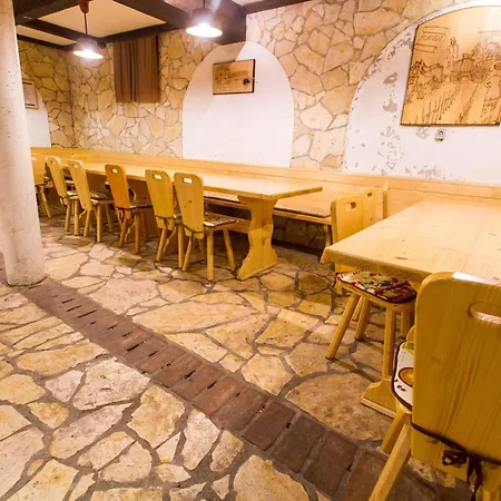 Rustic Charm With Sauna - Five Bedroom With Sauna *