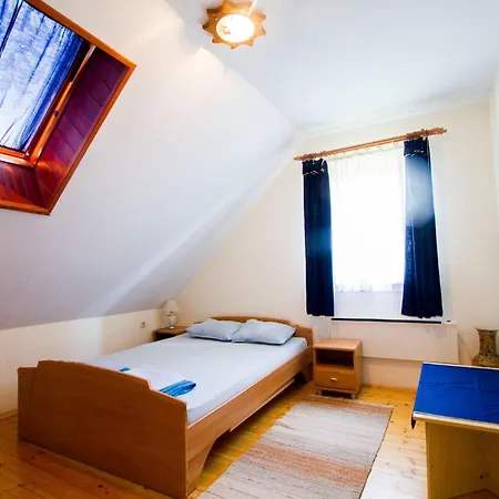 Rustic Charm With Sauna - Five Bedroom With Sauna Vikendica