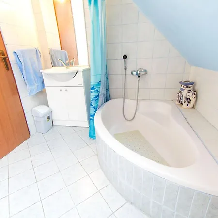 Holiday home Rustic Charm With Sauna - Five Bedroom With Sauna Bizeljsko