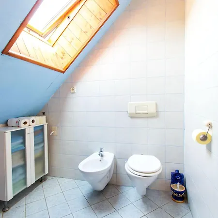 Rustic Charm With Sauna - Five Bedroom With Sauna Vikendica