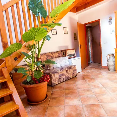 Rustic Charm With Sauna - Five Bedroom With Sauna * Bizeljsko