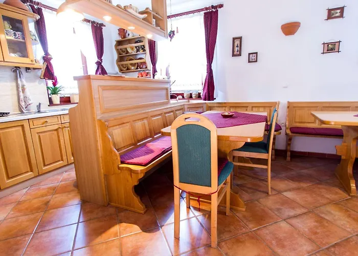 בית נופש Rustic Charm With Sauna - Five Bedroom With Sauna Bizeljsko