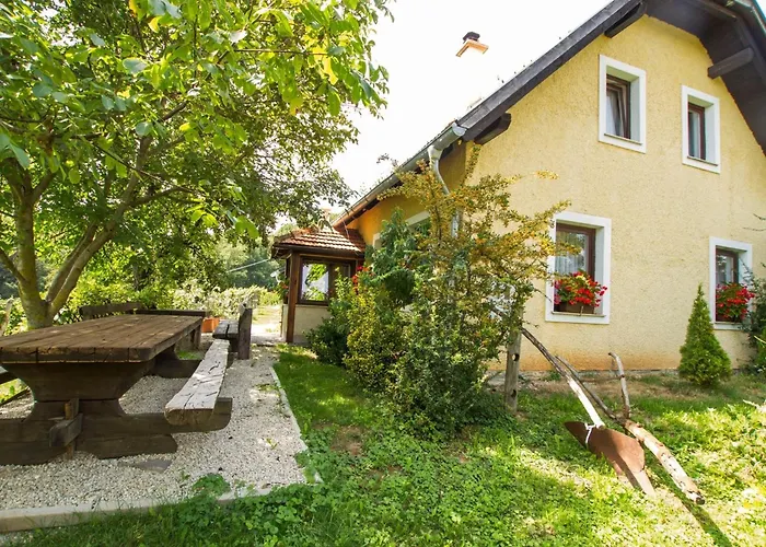 Rustic Charm With Sauna - Five Bedroom With Sauna Semesterbostad Bizeljsko