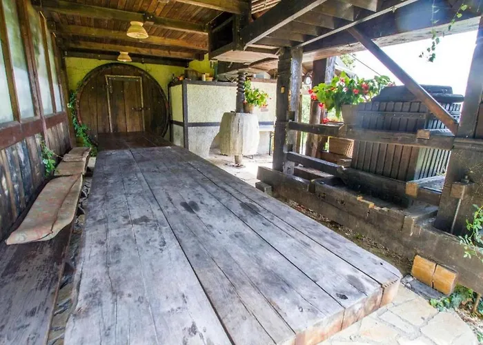 Semesterbostad Rustic Charm With Sauna - Five Bedroom With Sauna *