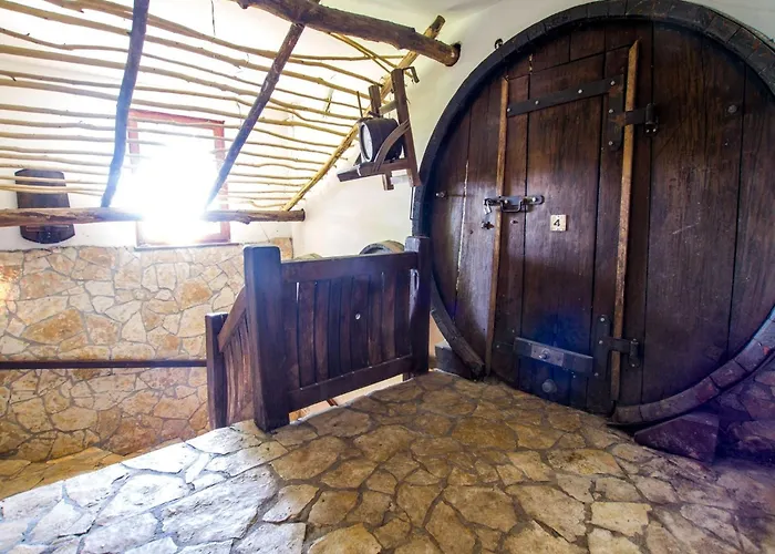 Rustic Charm With Sauna - Five Bedroom With Sauna * Bizeljsko